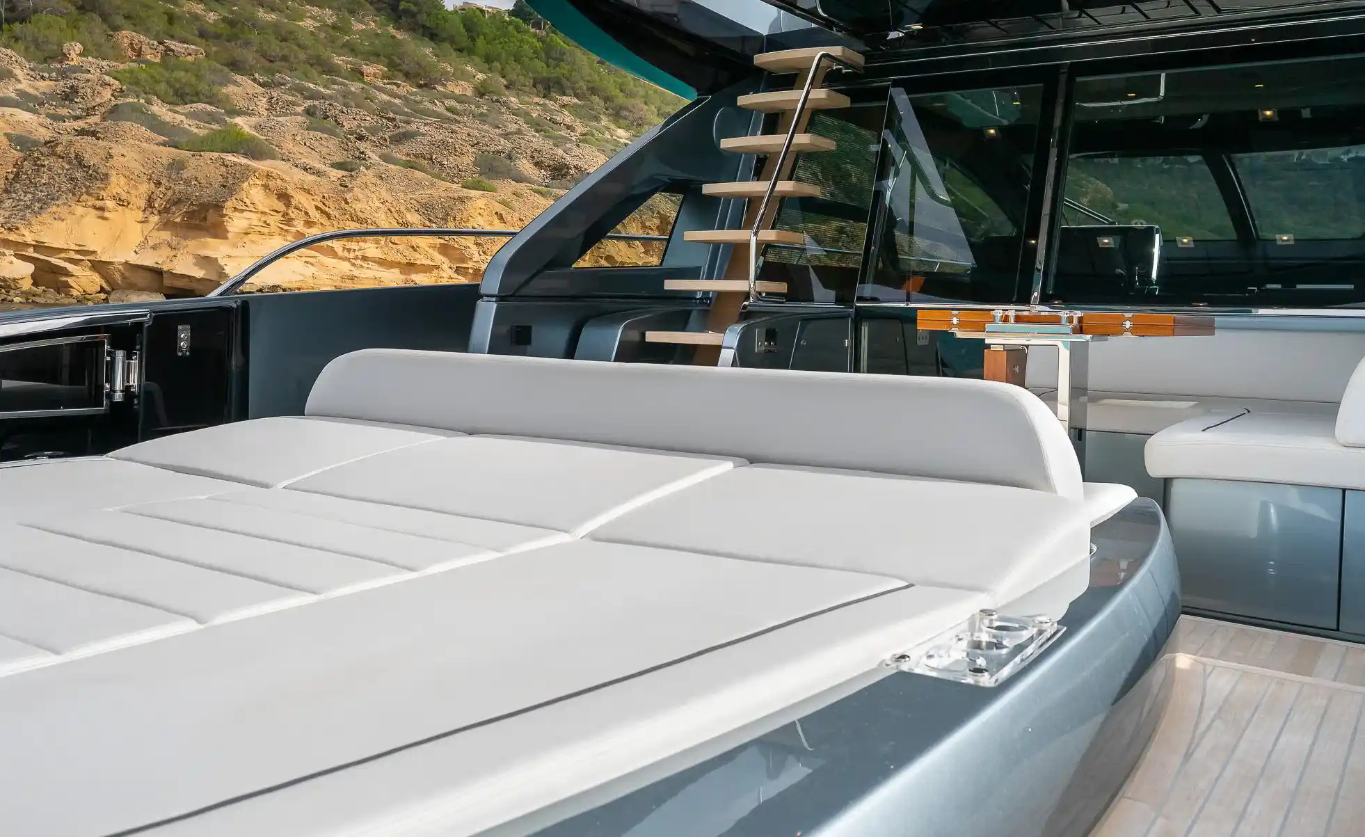 SEDICI – RIVA 66 RIBELLE